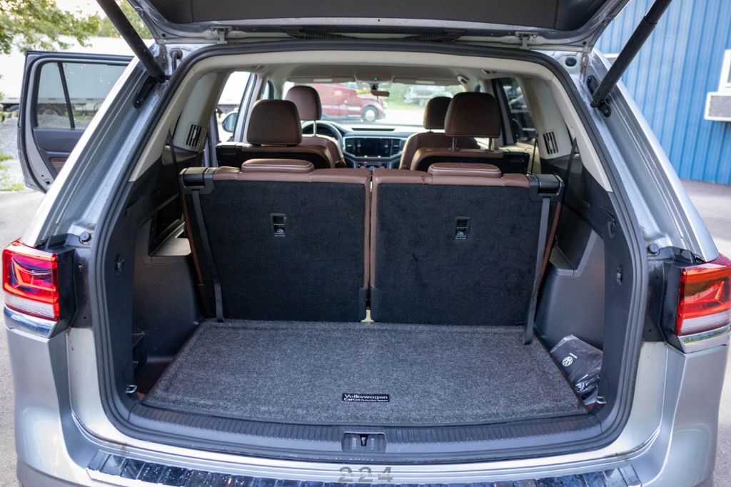 2023 Volkswagen Atlas SE w/Tech - Photo 16