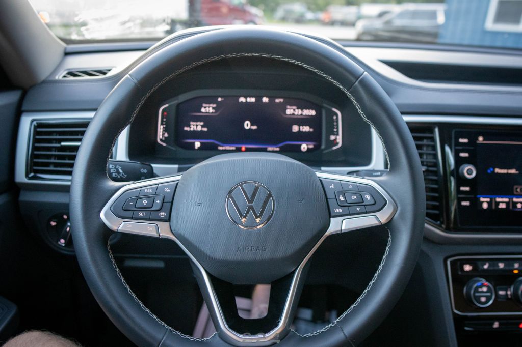 2023 Volkswagen Atlas SE w/Tech - Photo 26