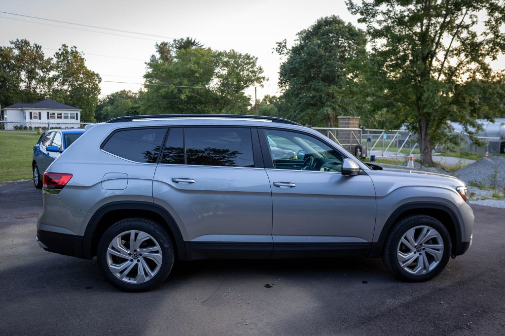 2023 Volkswagen Atlas SE w/Tech - Photo 9